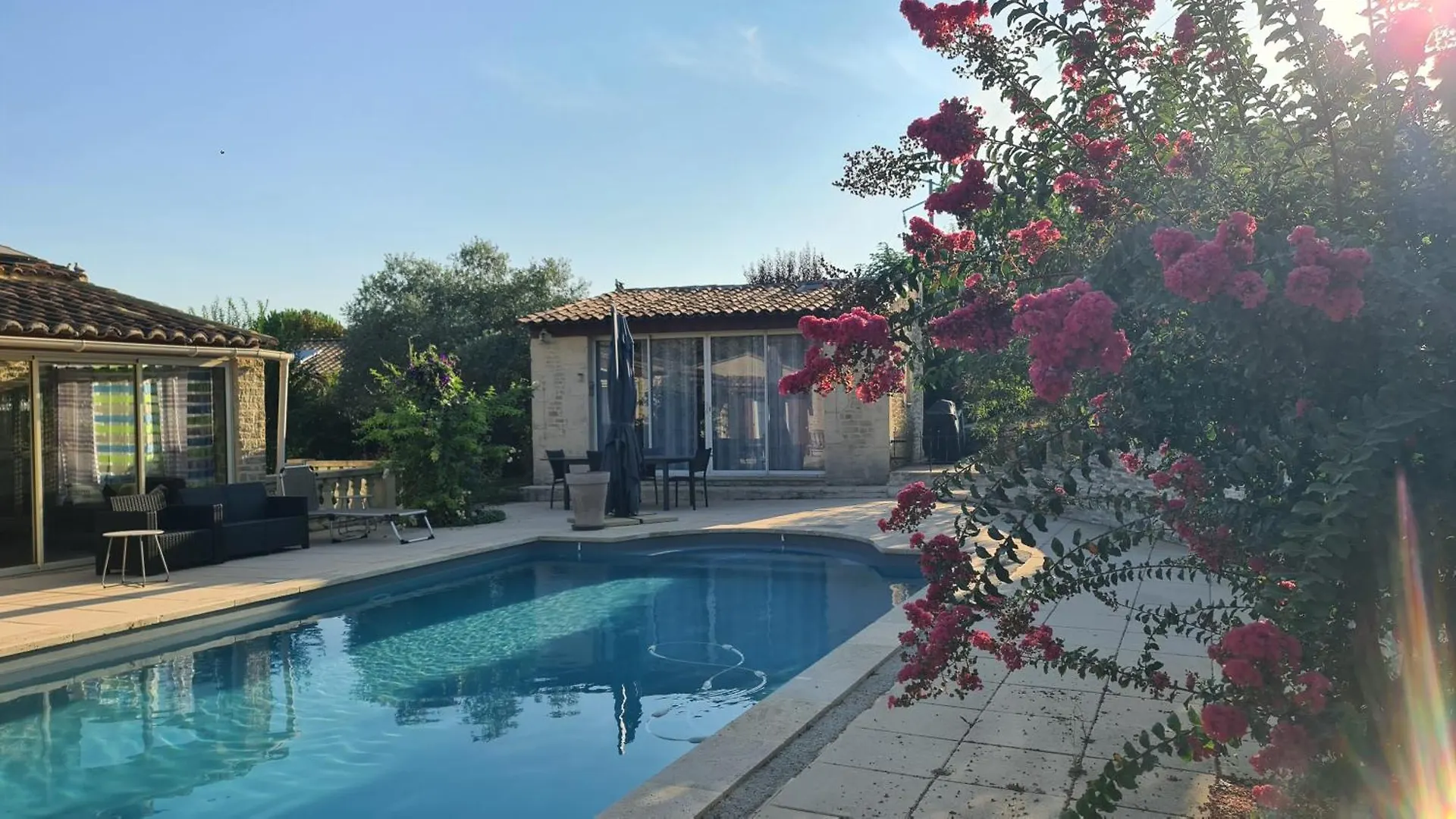 Eden House Villa 200 M2, 4 Chamb 4 Sdb, Piscine Privee, Jardin Clos 4000 M2, Parking Meyreuil
